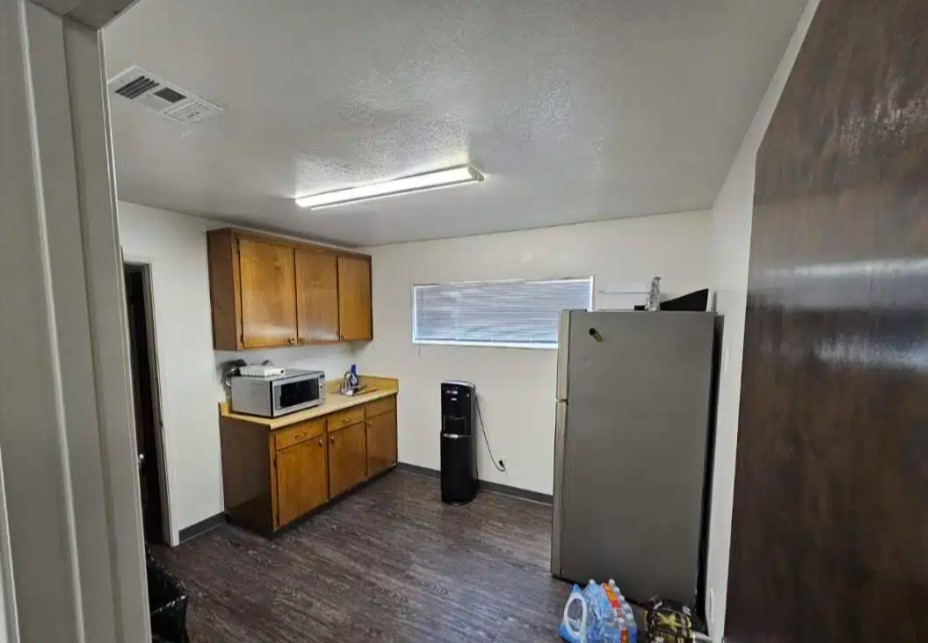 Office for Sale in Fresno California 93705